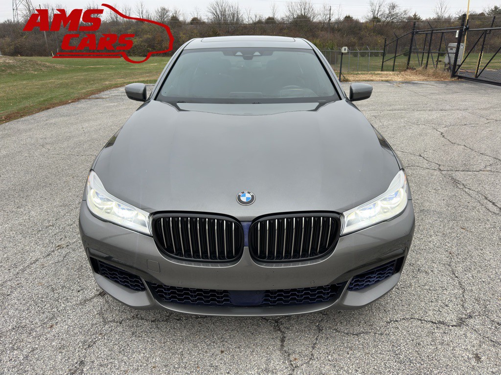 2018 BMW 7 Series Image 2