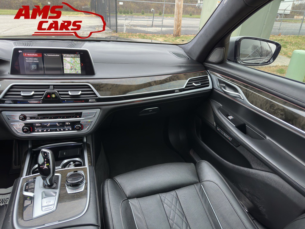 2018 BMW 7 Series Image 9