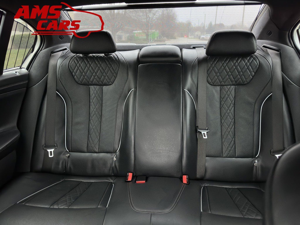 2018 BMW 7 Series Image 12