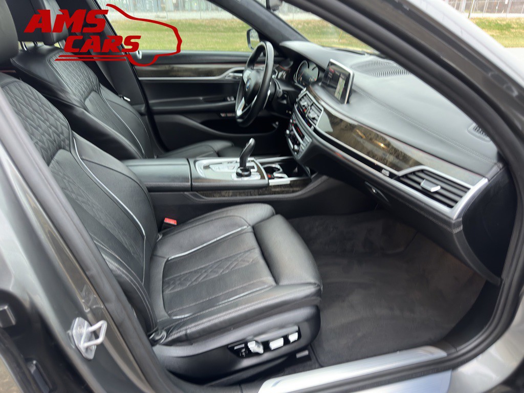 2018 BMW 7 Series Image 14
