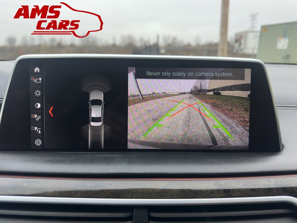 2018 BMW 7 Series Image 25