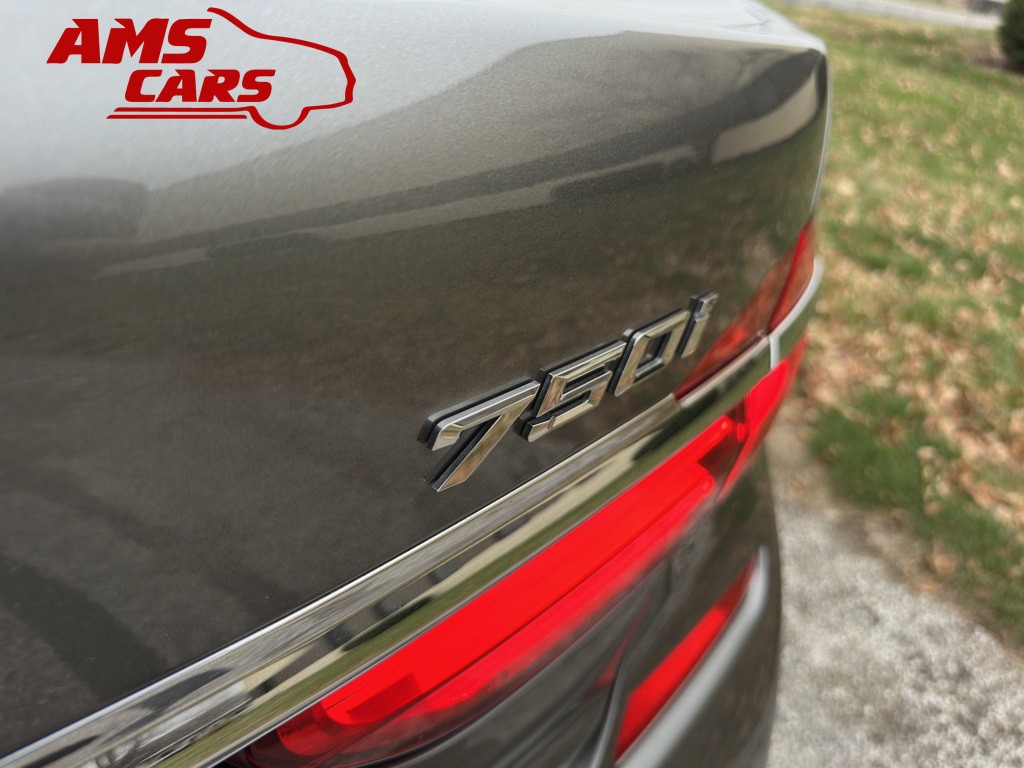 2018 BMW 7 Series Image 36