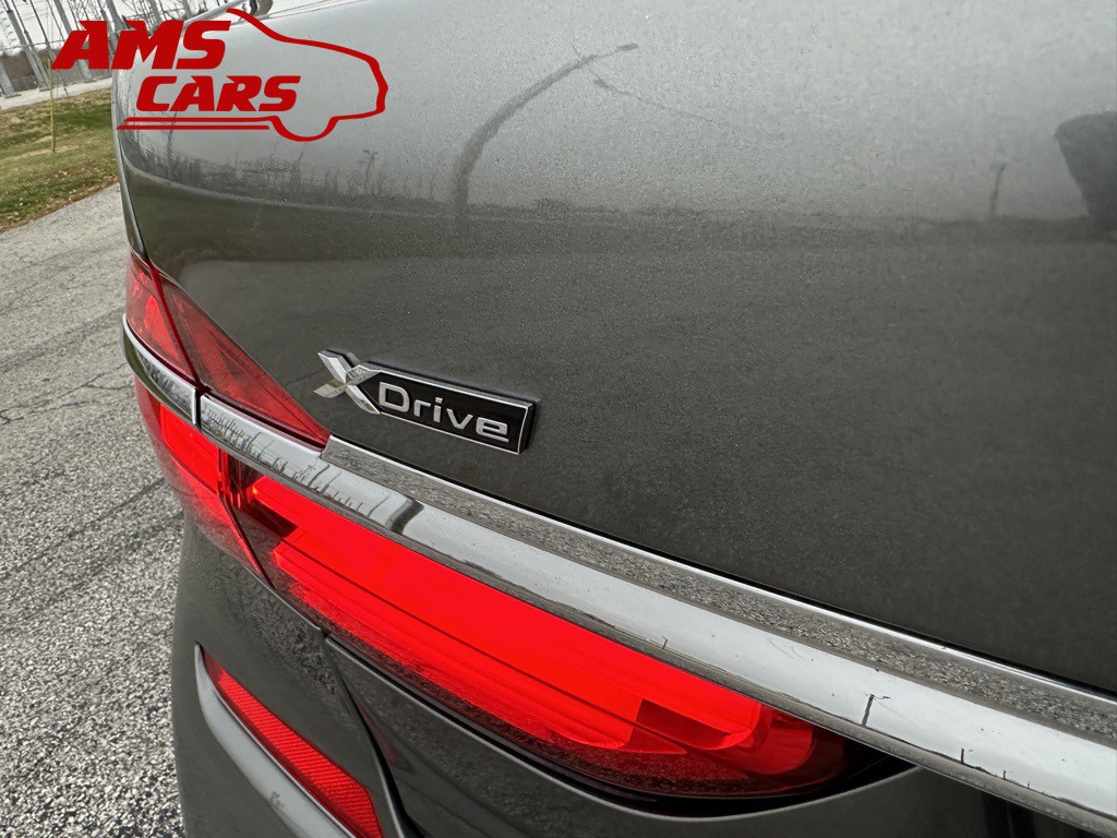 2018 BMW 7 Series Image 37