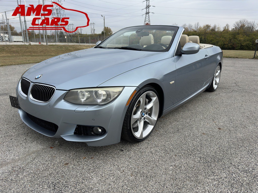 2011 BMW 3 Series Image 1