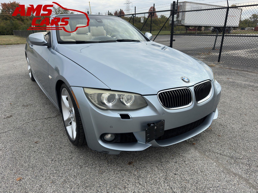 2011 BMW 3 Series Image 3