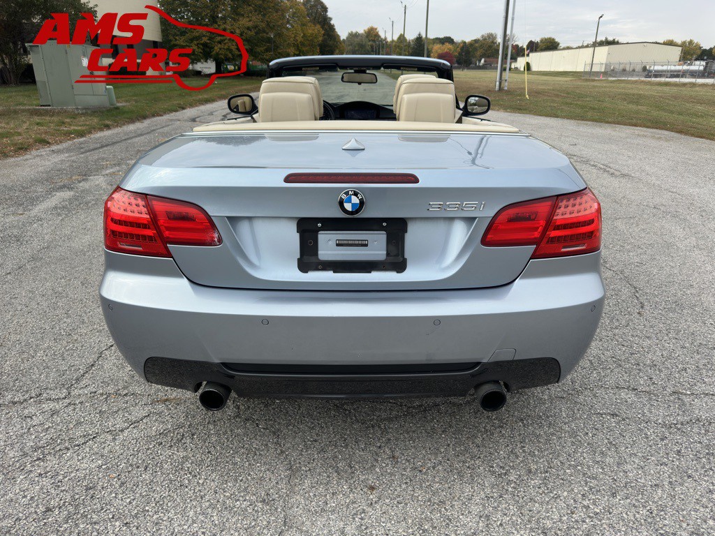 2011 BMW 3 Series Image 5