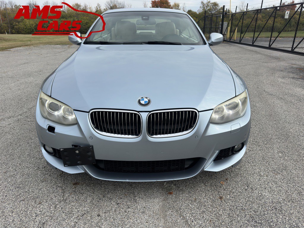 2011 BMW 3 Series Image 8