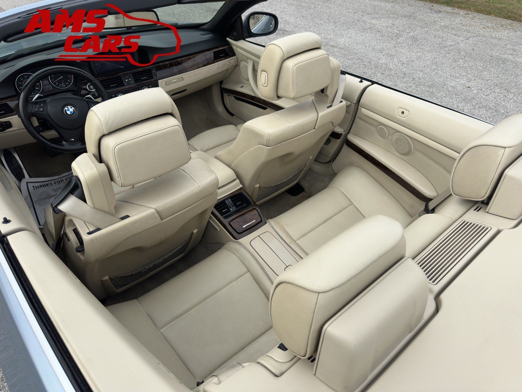 2011 BMW 3 Series Image 14