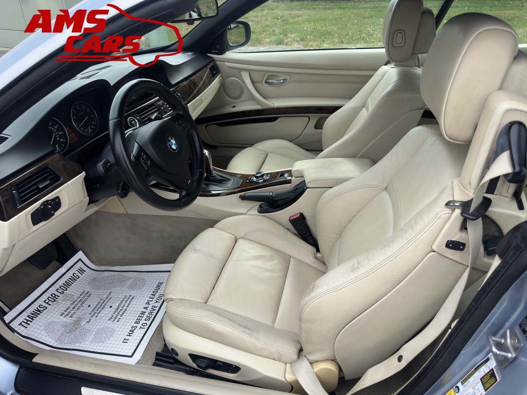 2011 BMW 3 Series Image 15