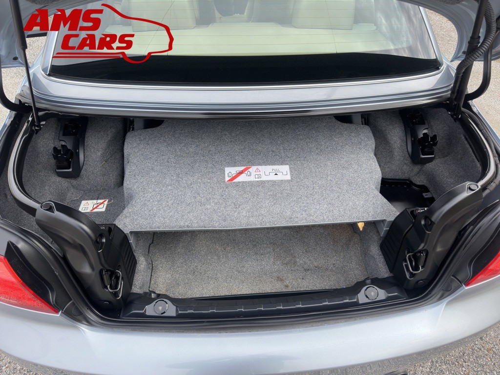 2011 BMW 3 Series Image 28