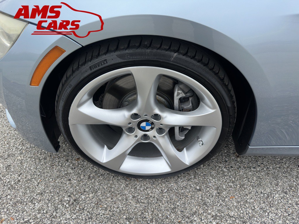 2011 BMW 3 Series Image 31