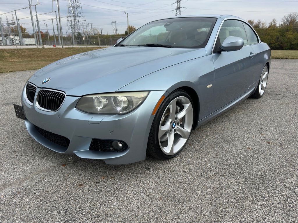 2011 BMW 3 Series Image 7