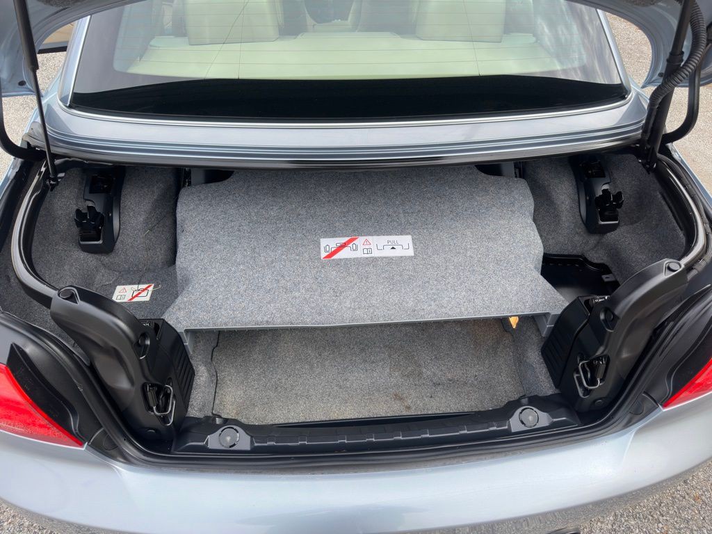 2011 BMW 3 Series Image 28