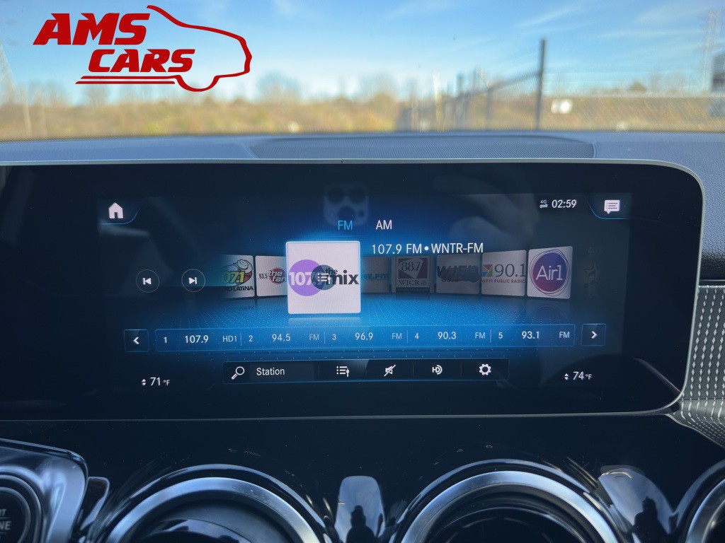 2021 Mercedes-Benz GLB Image 26