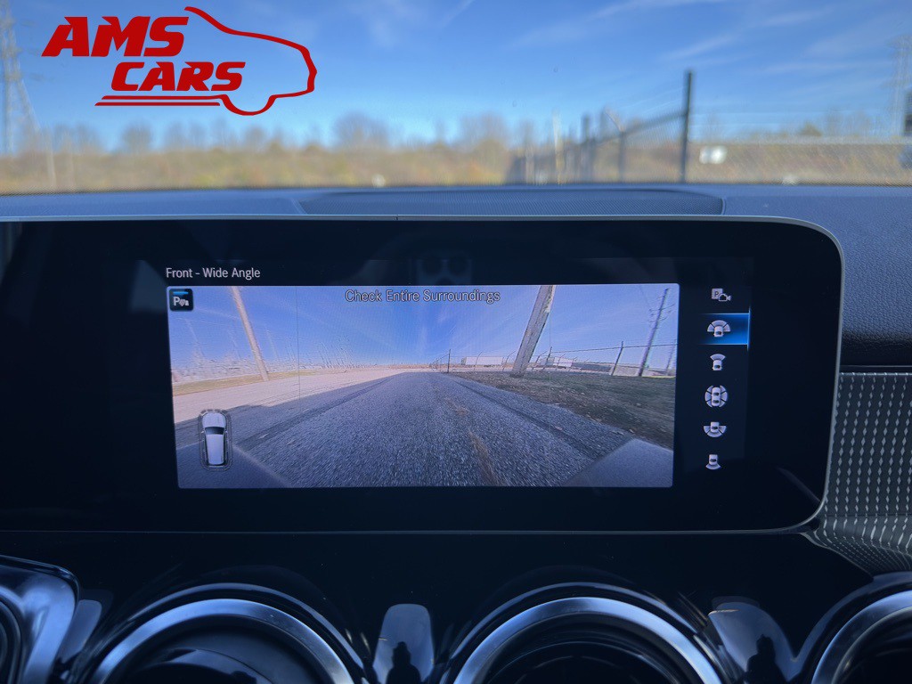 2021 Mercedes-Benz GLB Image 30