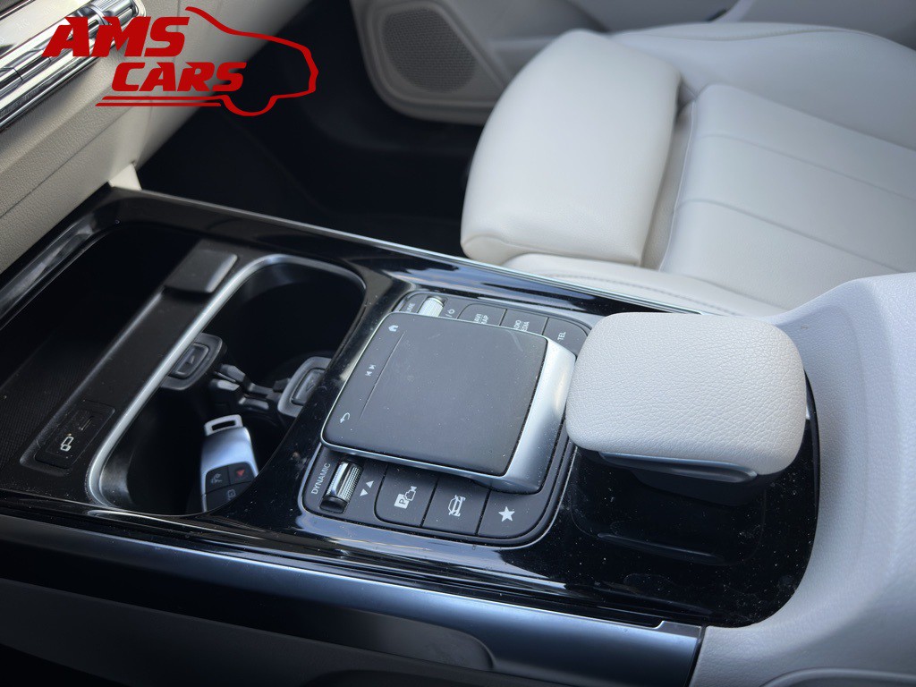 2021 Mercedes-Benz GLB Image 32