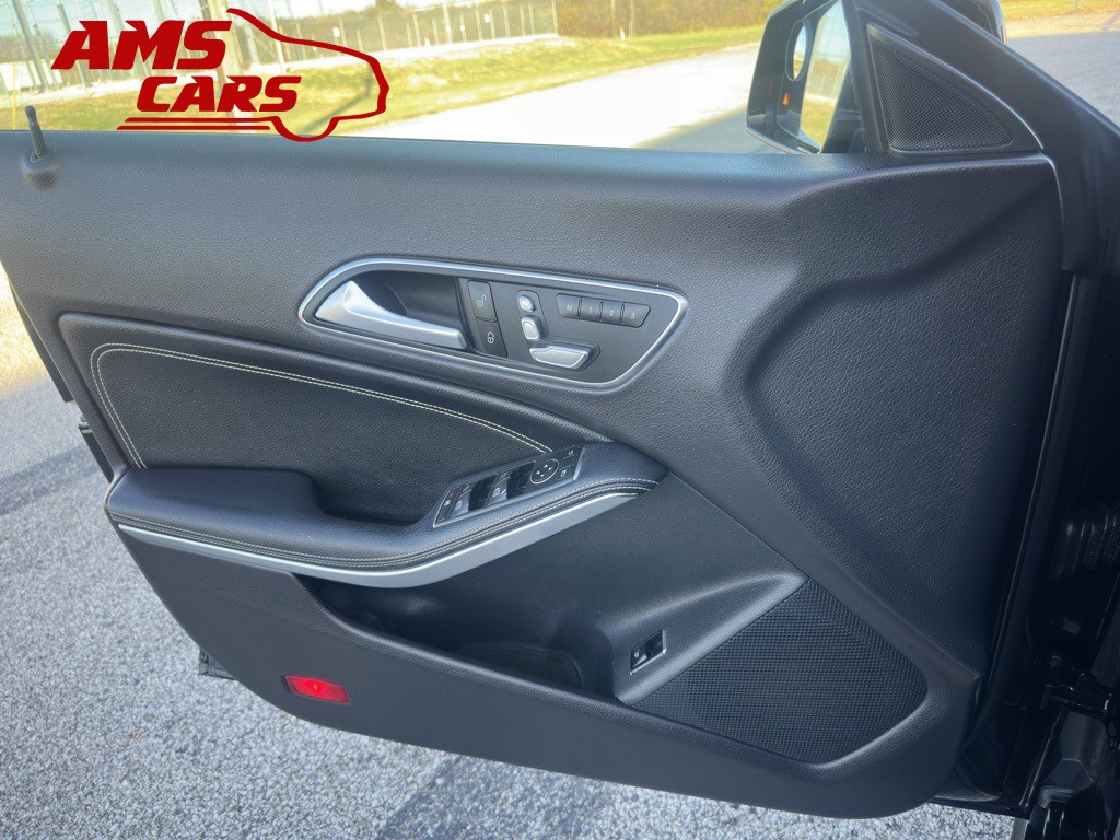 2018 Mercedes-Benz CLA-Class Image 33