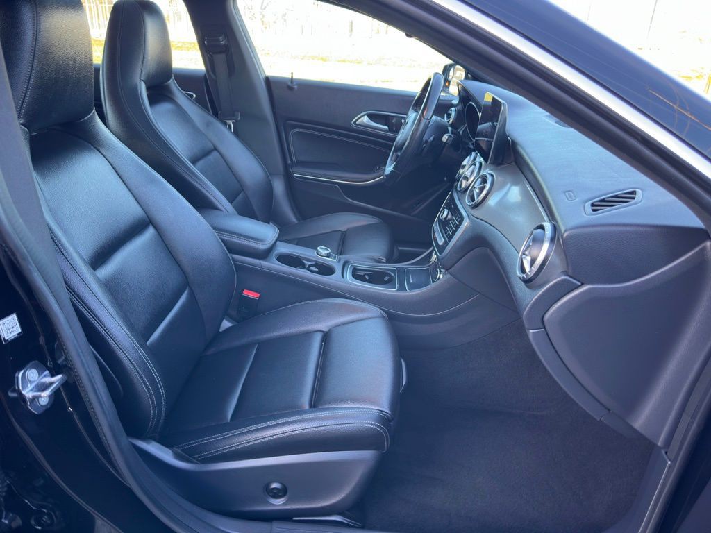 2018 Mercedes-Benz CLA-Class Image 15