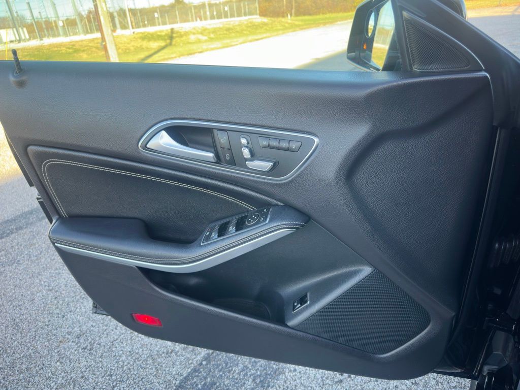 2018 Mercedes-Benz CLA-Class Image 33
