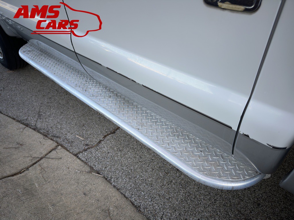 2005 Ford F-350 Image 25