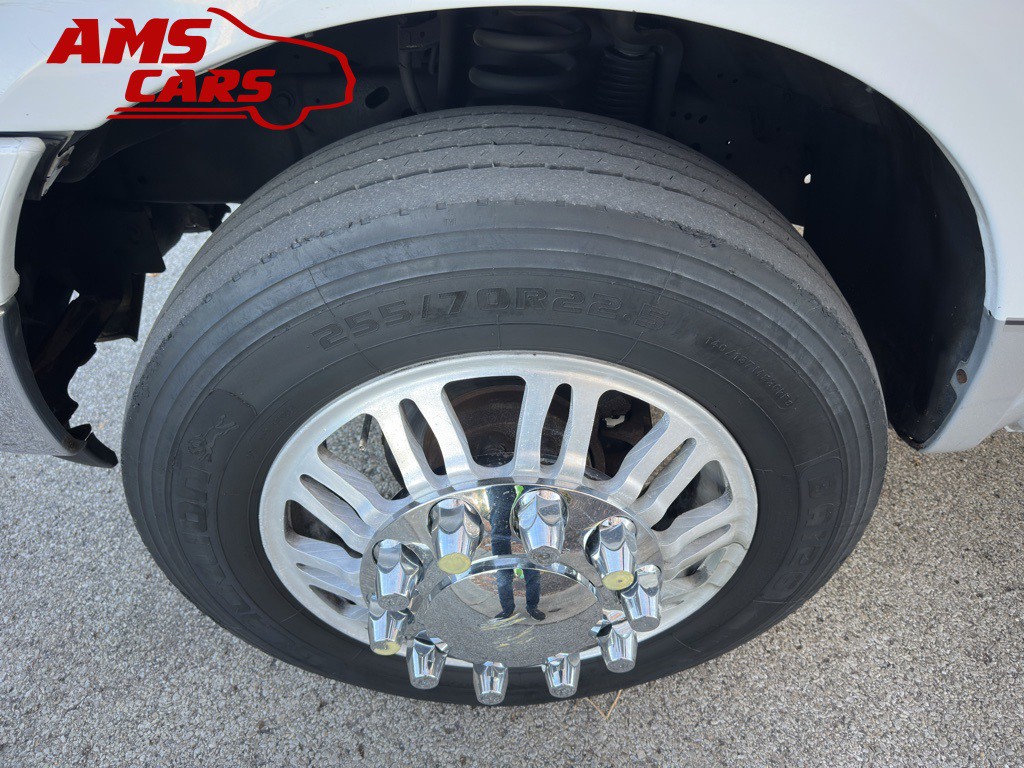 2005 Ford F-350 Image 29