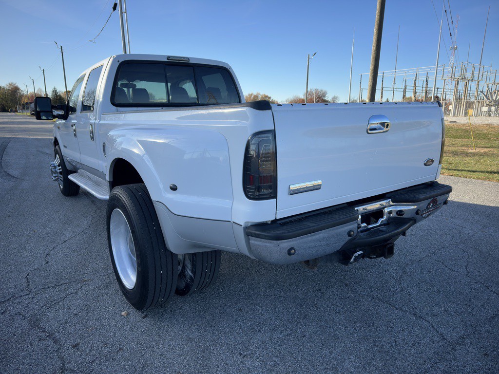 2005 Ford F-350 Image 6