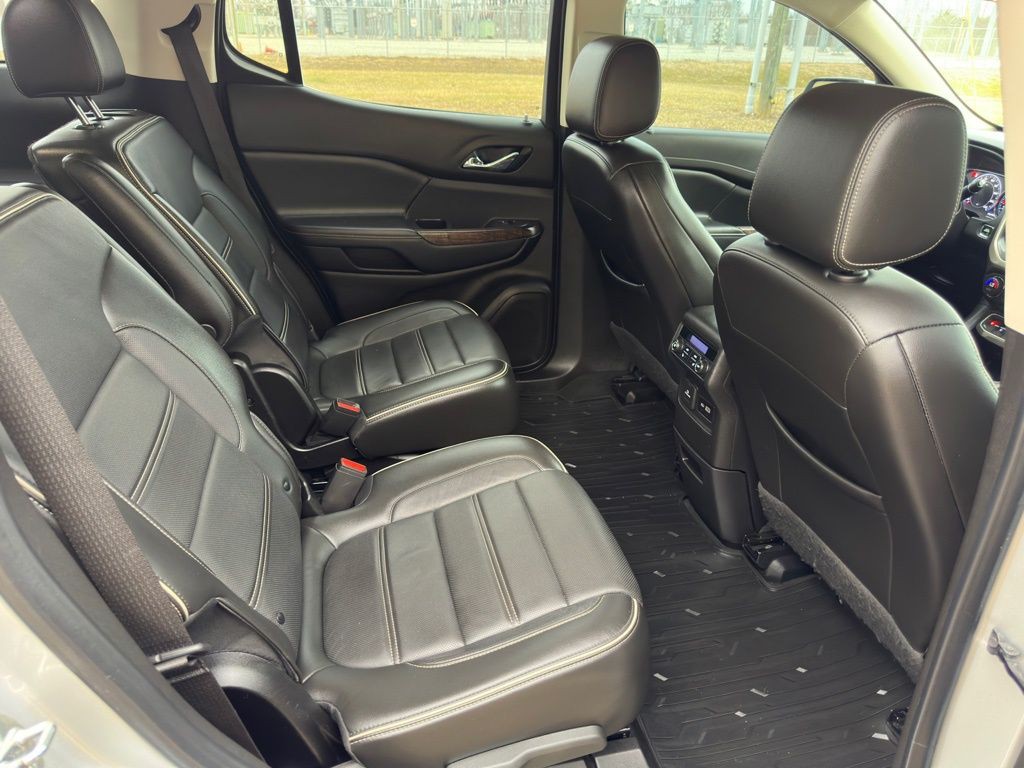 2020 GMC Acadia Image 11