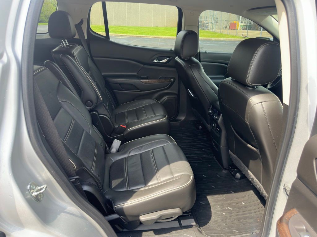 2020 GMC Acadia Image 14