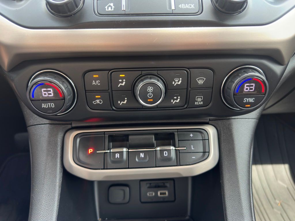 2020 GMC Acadia Image 40