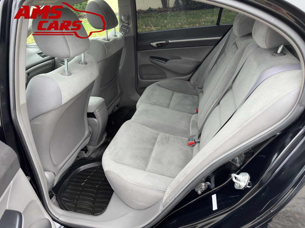 2011 Honda Civic Image 11