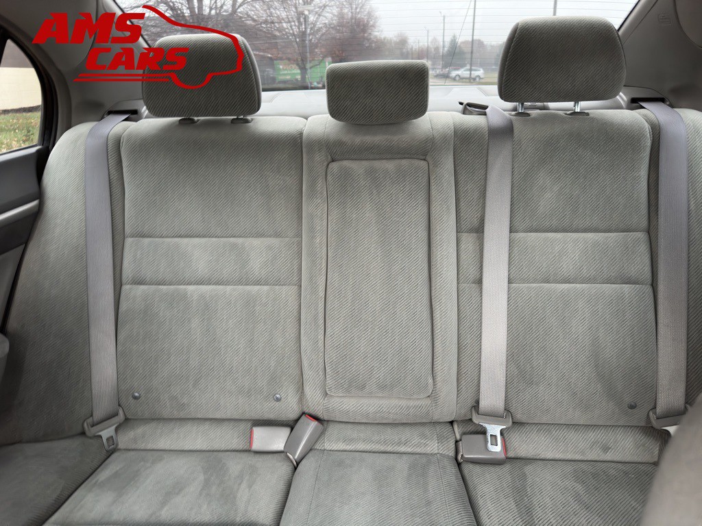 2011 Honda Civic Image 12