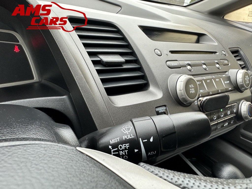 2011 Honda Civic Image 18