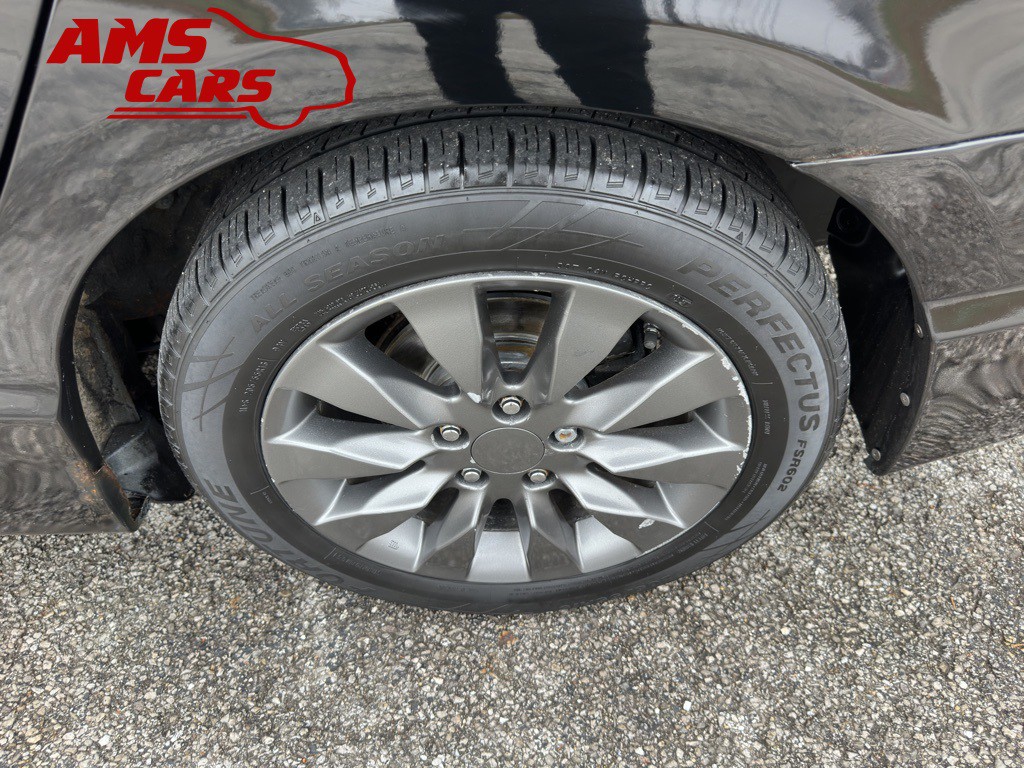 2011 Honda Civic Image 30