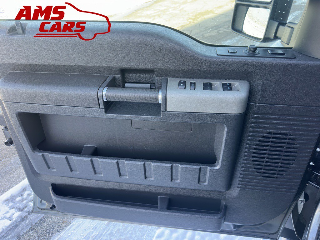 2016 Ford F-350 Image 32