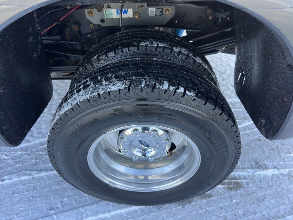 2016 Ford F-350 Image 43