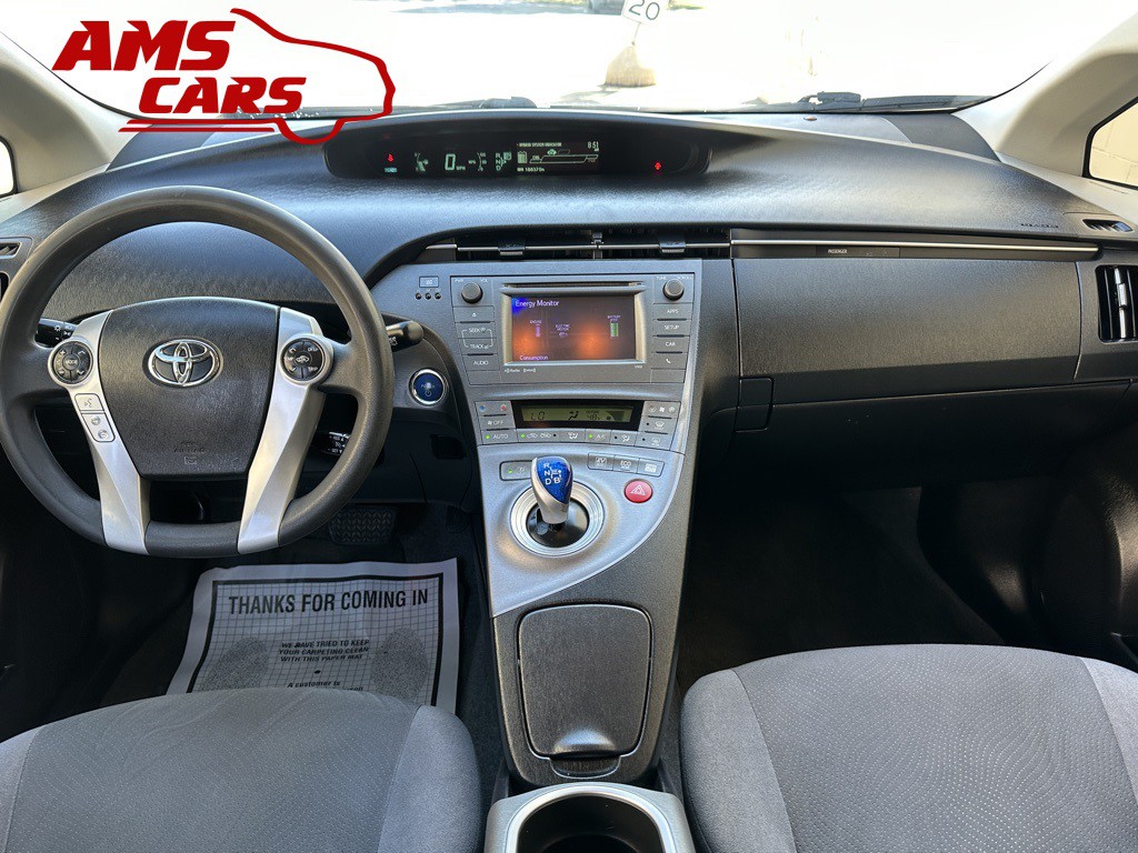 2012 Toyota Prius Image 8