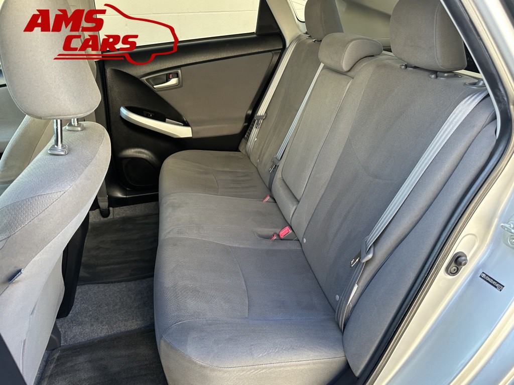 2012 Toyota Prius Image 13