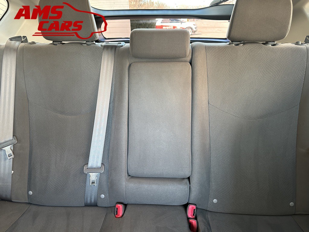 2012 Toyota Prius Image 14