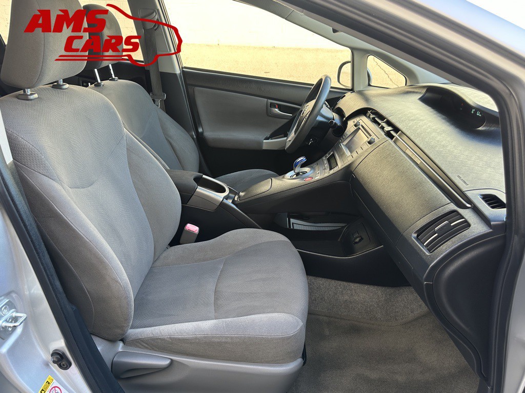 2012 Toyota Prius Image 18