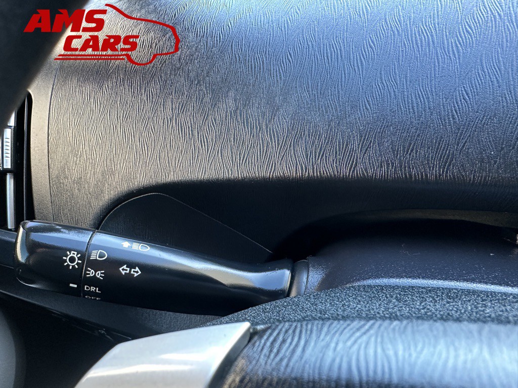 2012 Toyota Prius Image 24