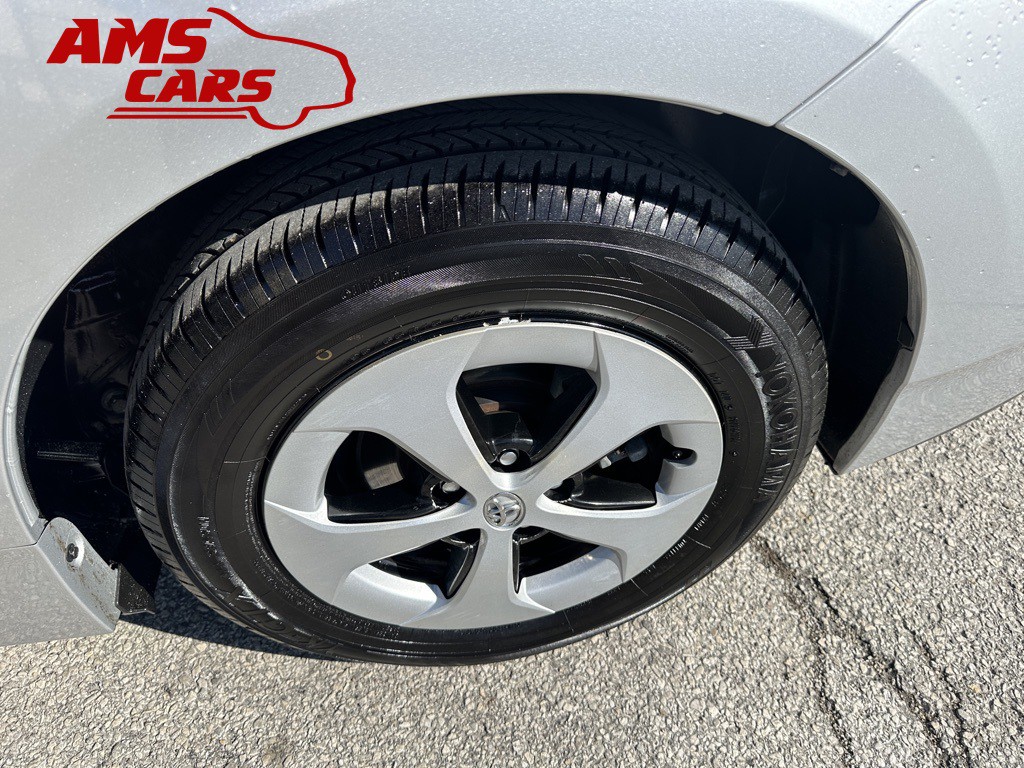 2012 Toyota Prius Image 43