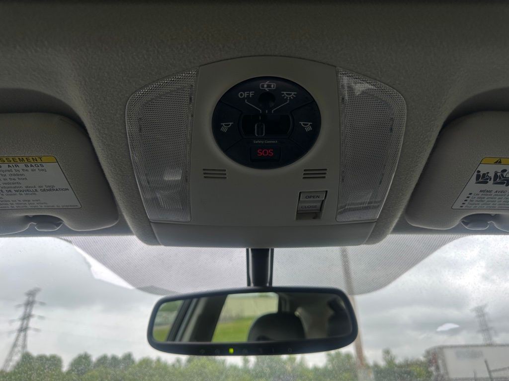 2010 Toyota Prius Image 32