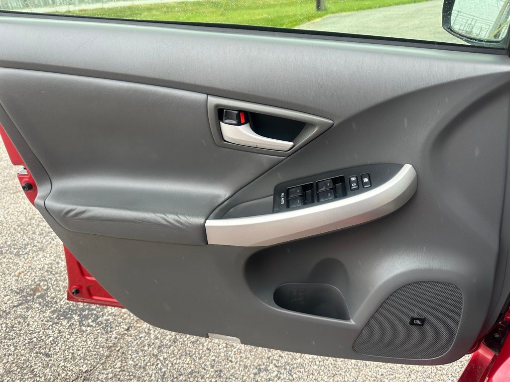 2010 Toyota Prius Image 34