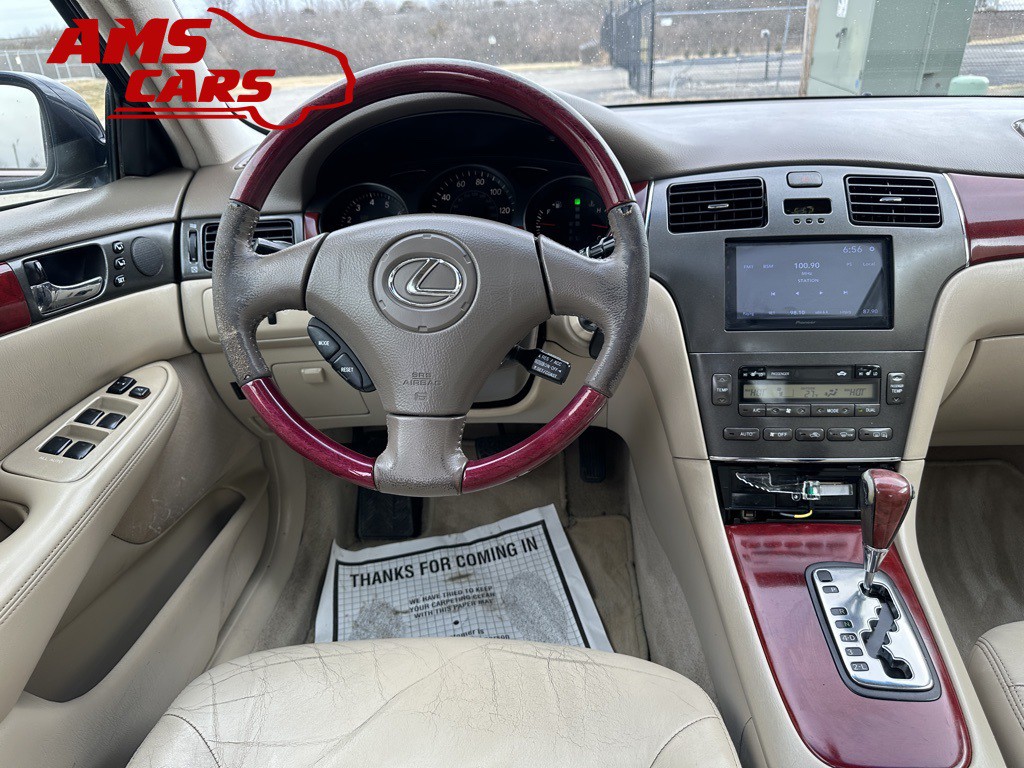 2003 Lexus ES Image 8