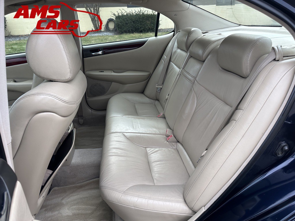 2003 Lexus ES Image 14