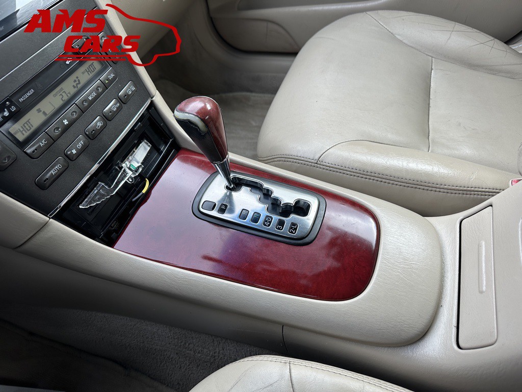 2003 Lexus ES Image 28