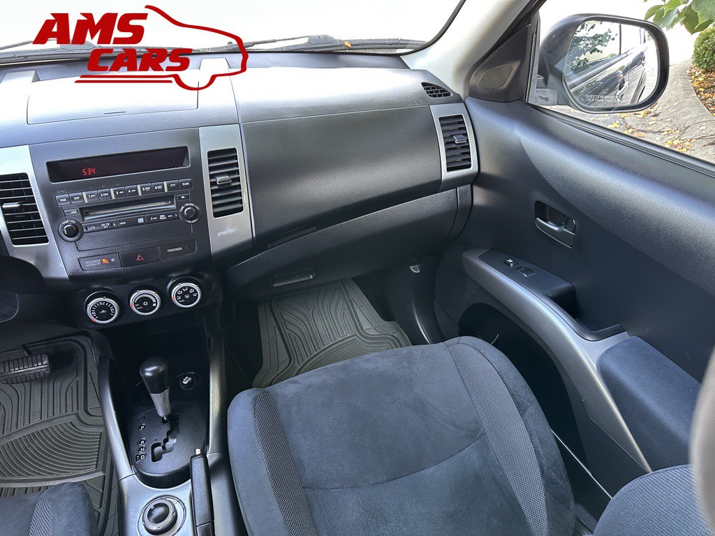 2007 Mitsubishi Outlander Image 9