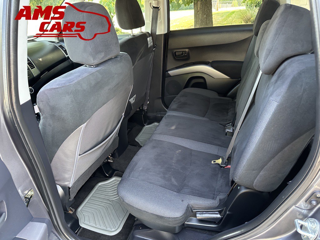 2007 Mitsubishi Outlander Image 12