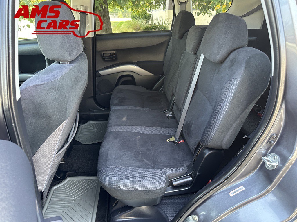 2007 Mitsubishi Outlander Image 13