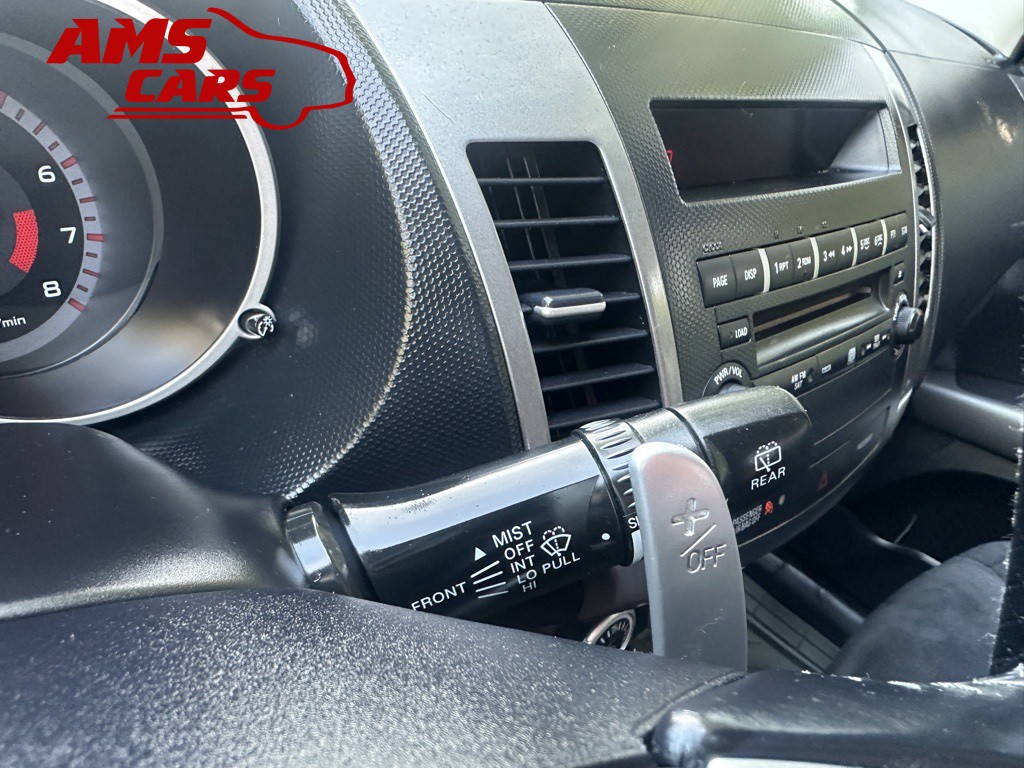 2007 Mitsubishi Outlander Image 22